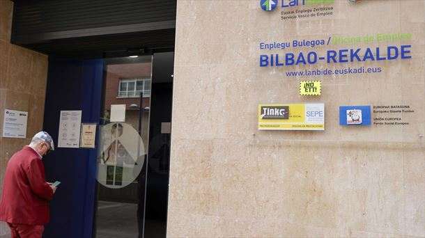 Mujer investigada en Bizkaia por estafar 46.000 euros en la RGI