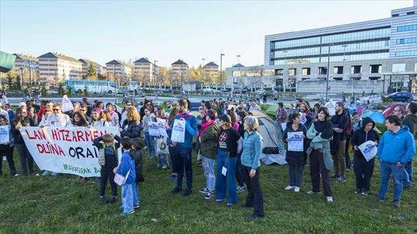 Sindicatos anuncian nuevas jornadas de huelga de docentes públicos y se concentrarán en Bilbao