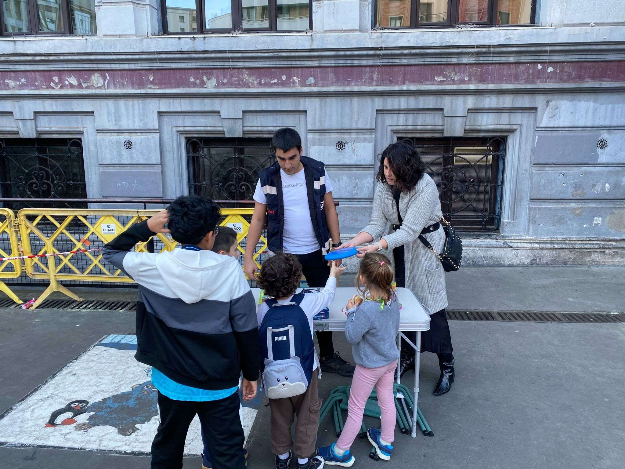 Hoy comienza el servicio de dinamización "Patios Abiertos" fuera del horario lectivo en Indautxuko Eskola y Basurtuko Eskola