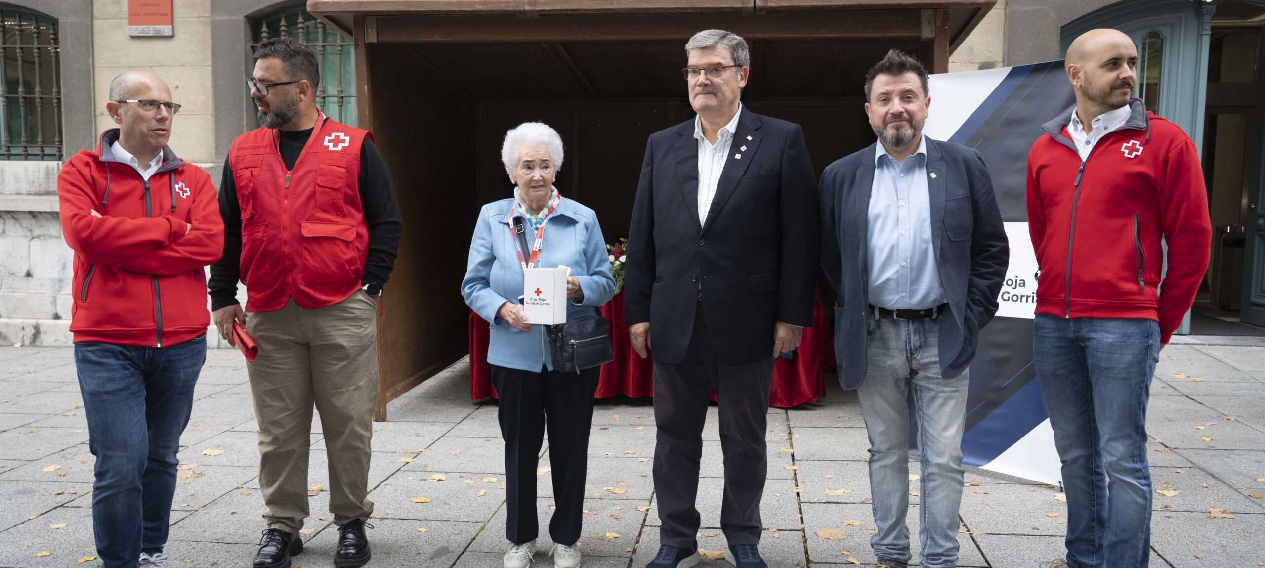 Bilbao celebra el Día de la Banderita de Cruz Roja con una jornada solidaria para preparar a la sociedad frente a emergencias y catástrofes
