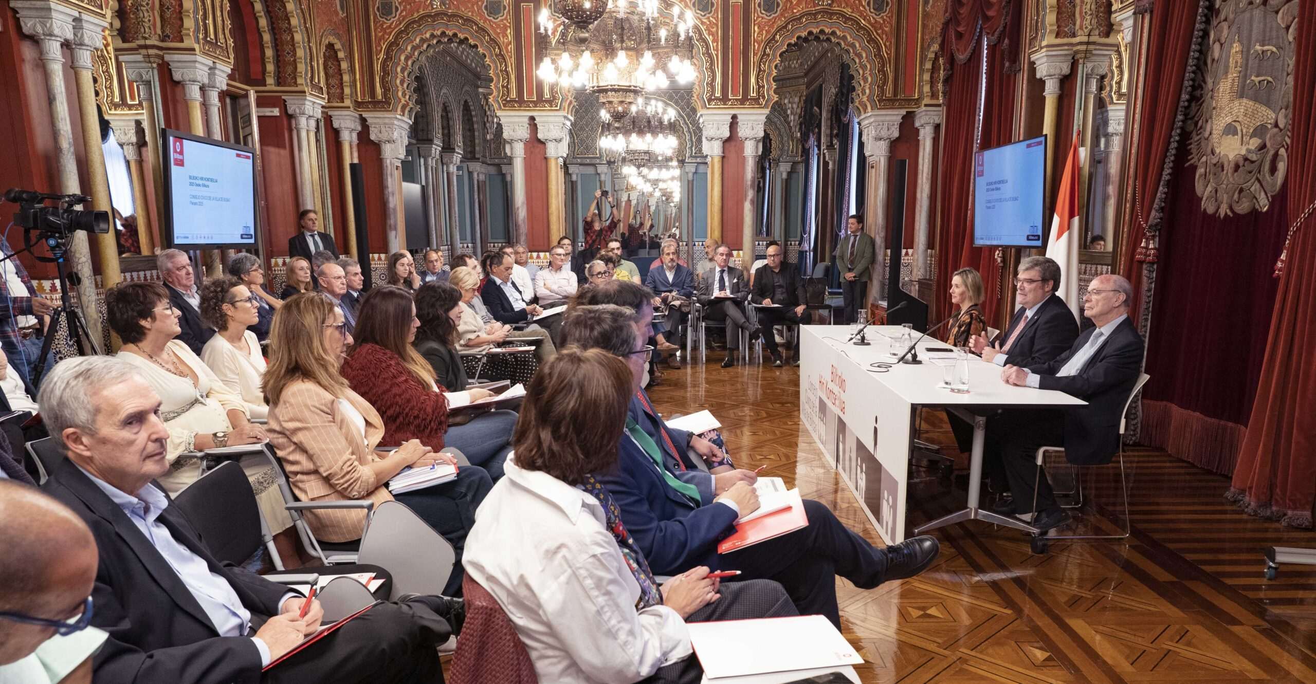 El alcalde de Bilbao preside el primer pleno del Consejo Cívico de la Villa con representación ciudadana