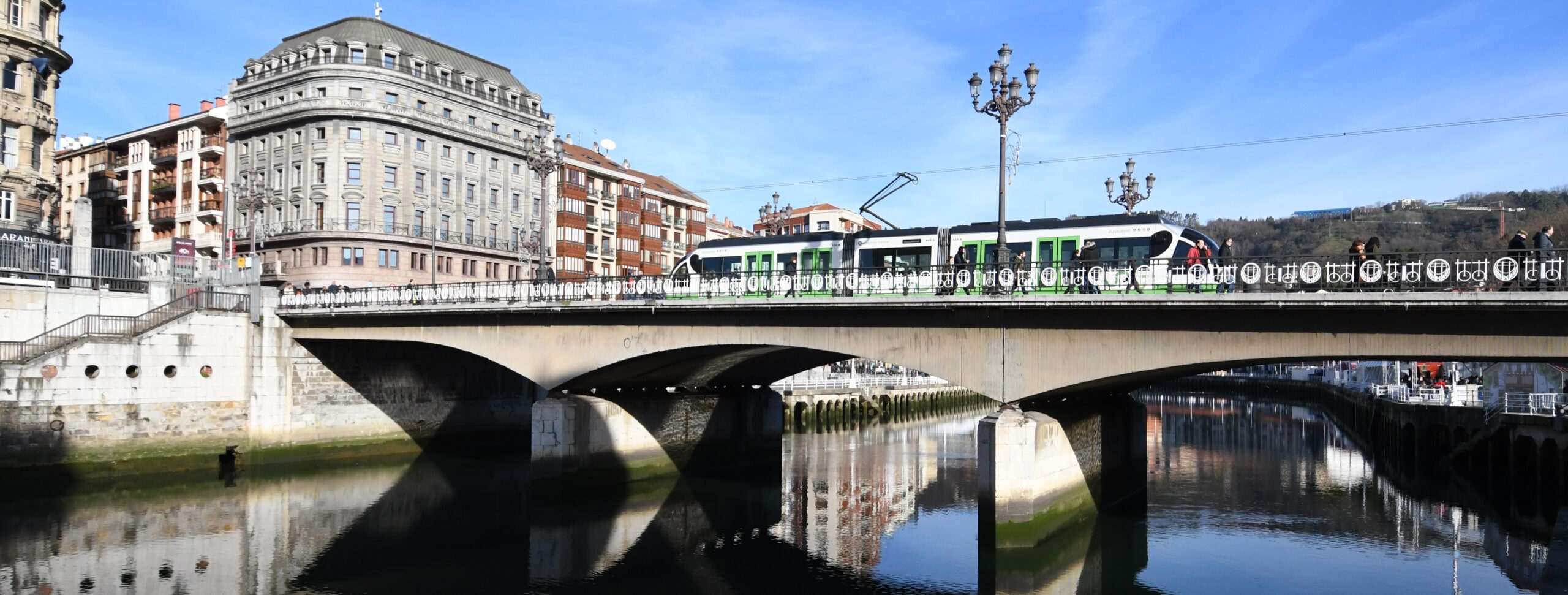 El Ayuntamiento de Bilbao impulsa la mejora de la calidad del agua de la ría, la reducción de vertidos y la prevención de inundaciones