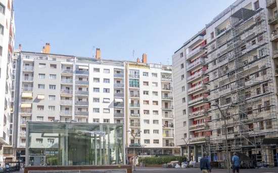 Donostia impulsa la participación ciudadana para reurbanizar las plazas de Ferrerías y Armerías en Amara Berri