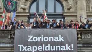 Bizkaia homenajea al Bilbao Basket tras conquistar la FIBA Europe Cup