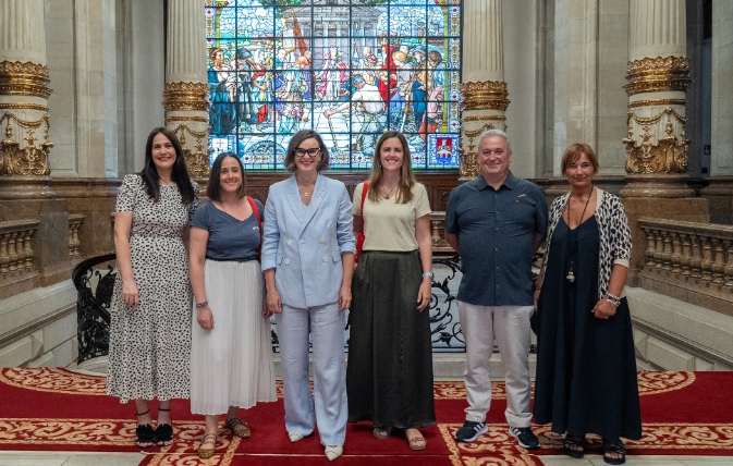 Elixabete Etxanobe da la bienvenida a Ibilaldia 2026 en el Palacio Foral