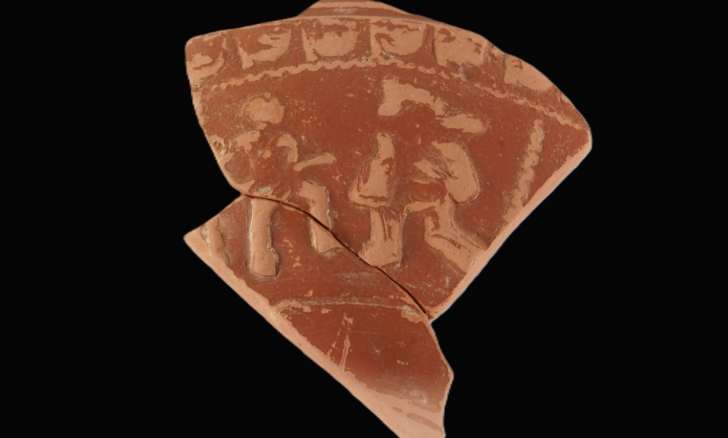 Descubre la Impactante Escena de Gladiadores en un Fragmento Cerámico de Forua en el Programa «El Museo Pieza a Pieza» del Arkeologia Museoa
