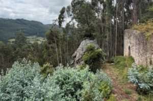 La Diputación Foral de Bizkaia y el Ayuntamiento de Gamiz Fika promueven la conservación y promoción de la ermita de San Pedro de Atxispe y su entorno natural