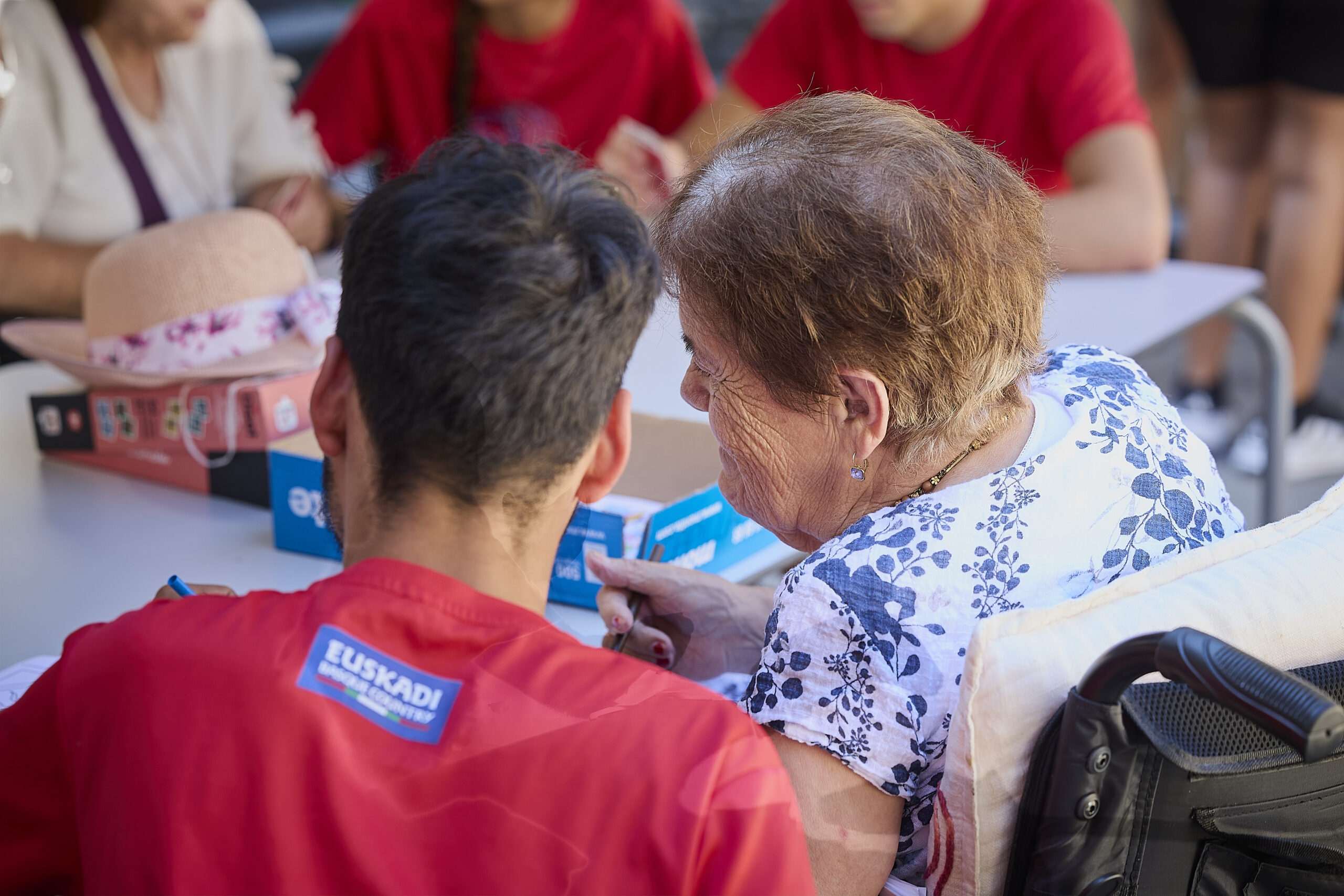 Cerca de 200 jóvenes de Euskadi se unen a 8 campos de voluntariado en una experiencia transformadora