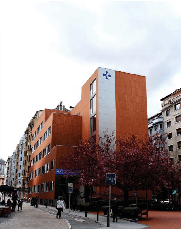 Eibar: Osakidetza inicia la rehabilitación de fachadas, cubiertas y ventanas de su ambulatorio