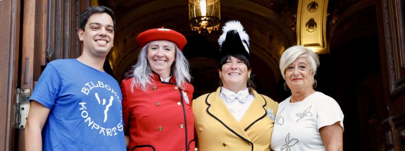 Bilbao da a conocer a la pregonera y txupinera de Aste Nagusia 2026, Onintza Enbeita y Ainhoa Urrejola