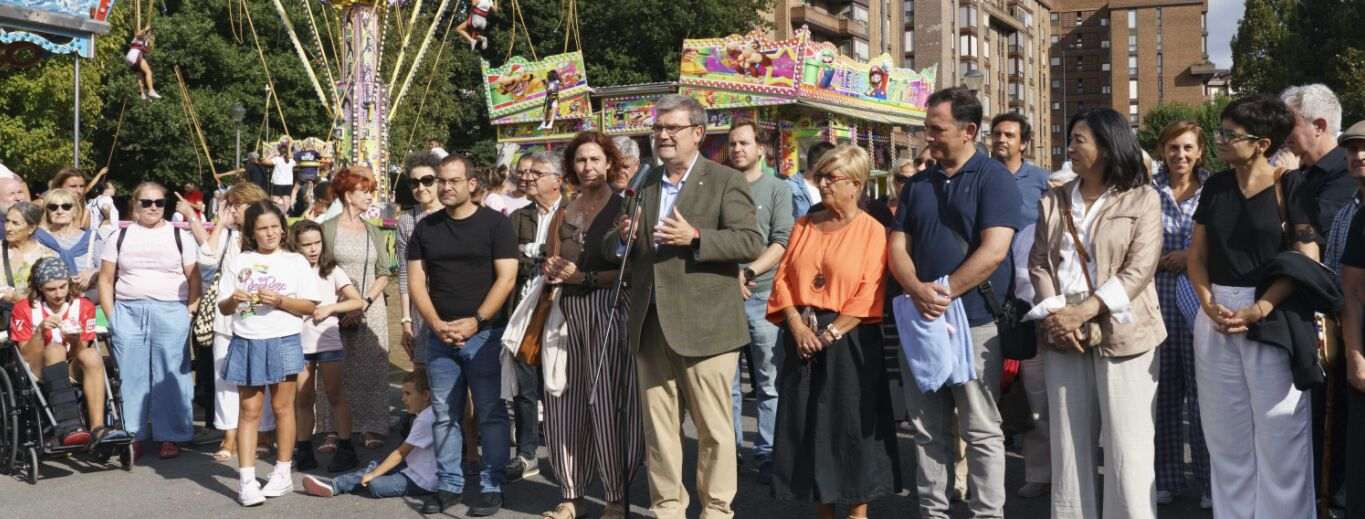 Bilbao inaugura oficialmente las barracas de Aste Nagusia tras la tradicional ofrenda floral del circo a la Virgen de Begoña