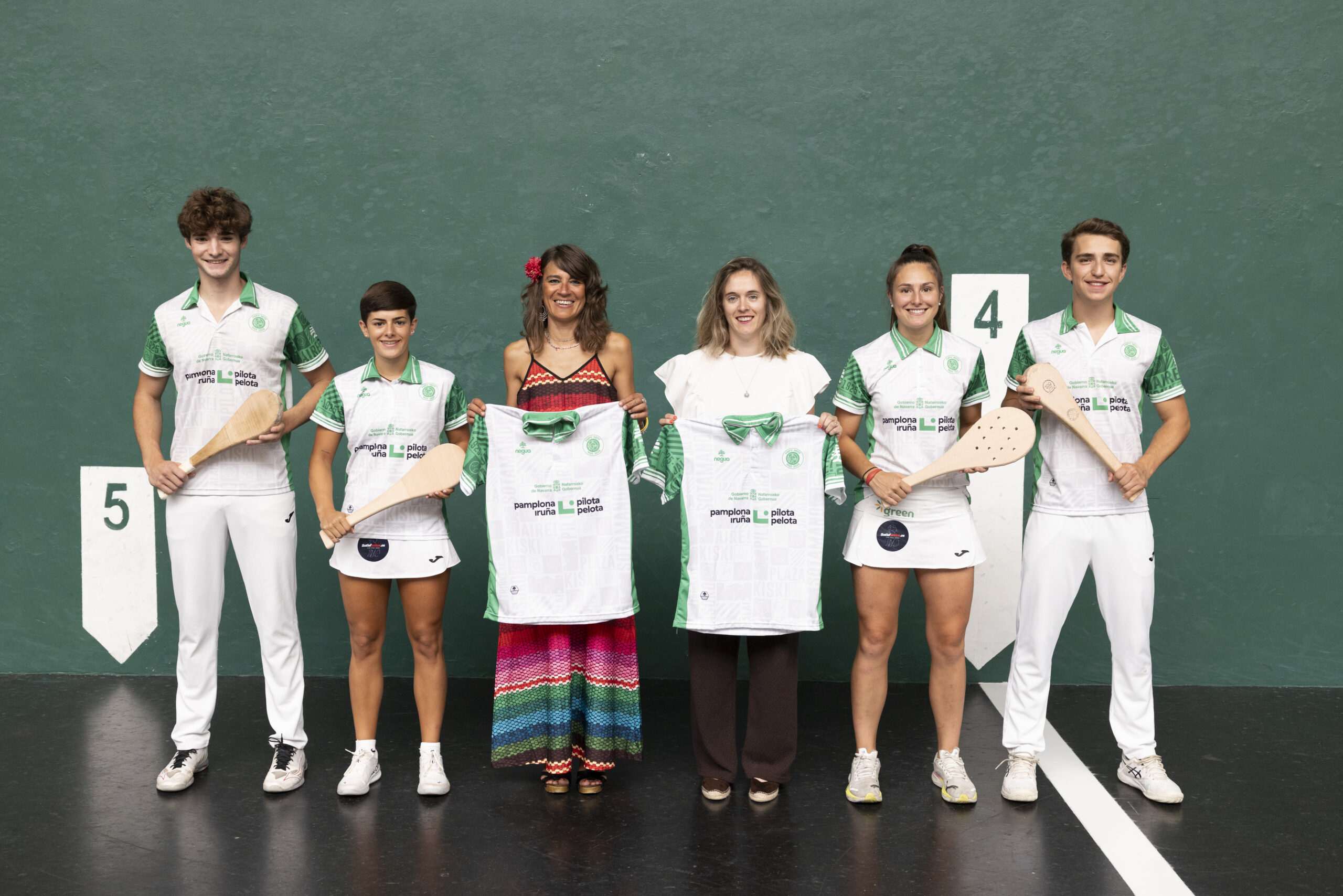 Camisetas de la Federación Navarra de Pelota Vasca llevarán la marca "Pamplona, Capital Mundial de la Pelota Vasca" en 2026 y