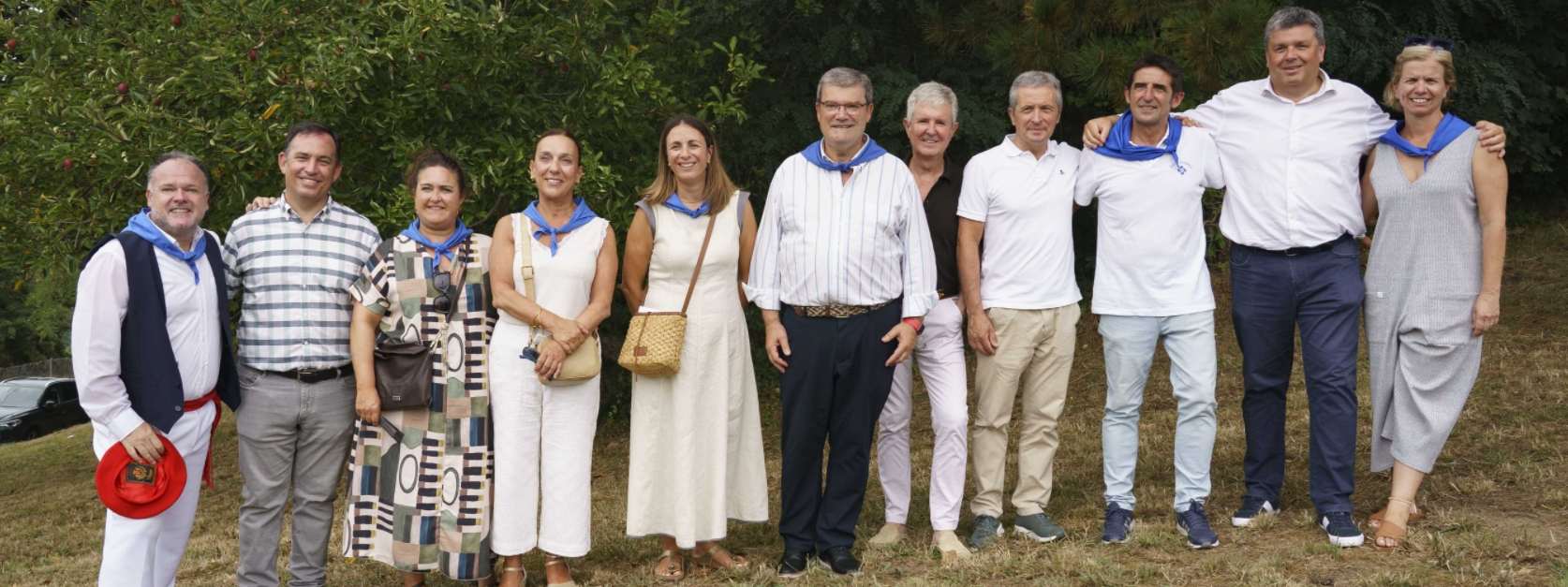 El alcalde de Bilbao, Juan Mari Aburto, asiste a la misa en honor a San Roque en la ermita de Artxanda, cumpliendo con la tradición