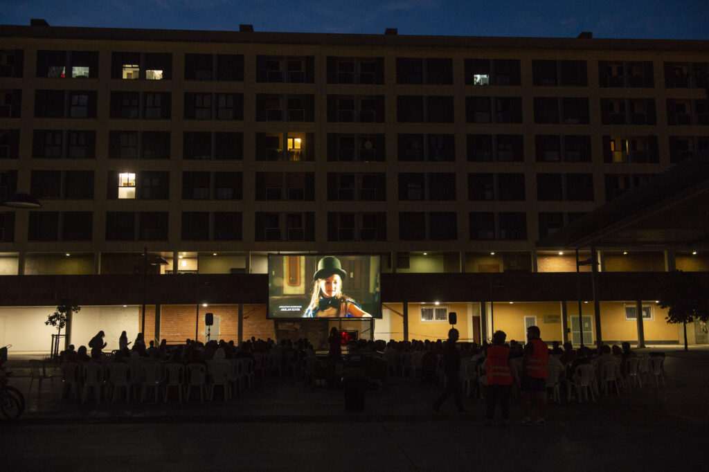 Cinco películas de drama, animación y aventuras en 'Noches de Cine': la proyección regresa la próxima semana a diversos barrios de la ciudad