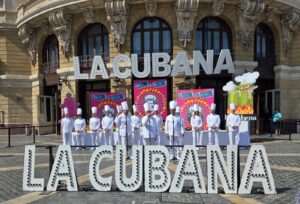 Nuevo espectáculo de La Cubana, La cuisine de ma cousine, un melodrama culinario repleto de humor, música y sorpresas