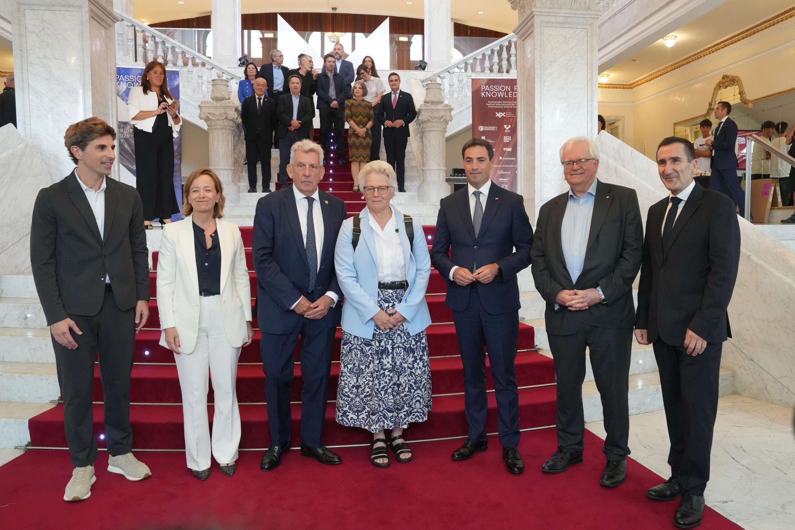 La ciencia como motor de Euskadi: Inauguración de "Passion for Knowledge" por el Lehendakari