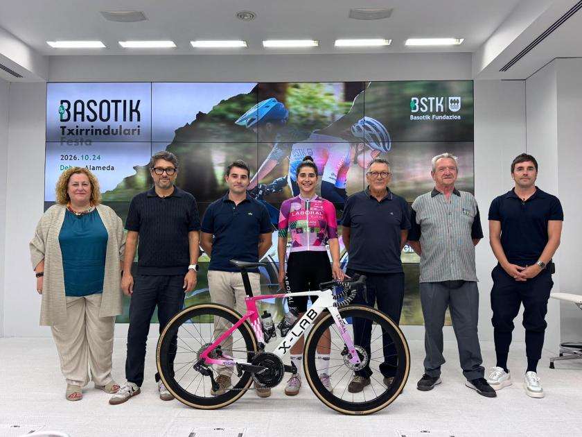 Bienestar y Ciclismo: BSTK Basotik Fundazioa Impulsa Iniciativa Sostenible en Deba para Cuidar los Bosques