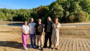 Aumentan las plazas de aparcamiento en los parques naturales de Izki y Azkorri Aratz para optimizar el acceso y mejorar la experiencia de los visitantes