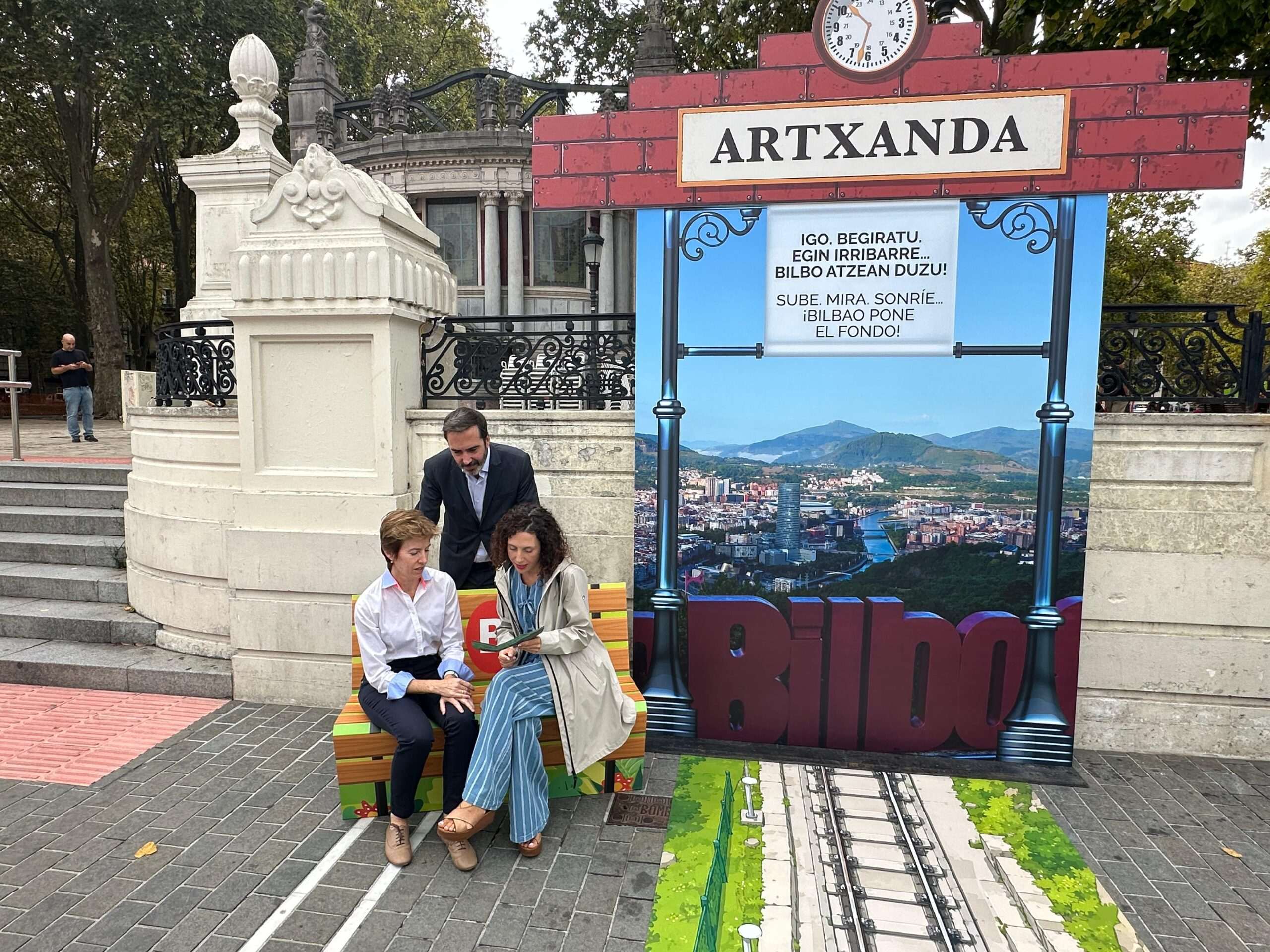 Bilbao presenta el Arenal como el epicentro de la movilidad sostenible con una exposición de vehículos cero emisiones durante tres días