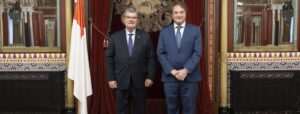 El alcalde de Bilbao se reúne con el nuevo cónsul de Uruguay, Pedro Eduardo Keuroglian Gómez