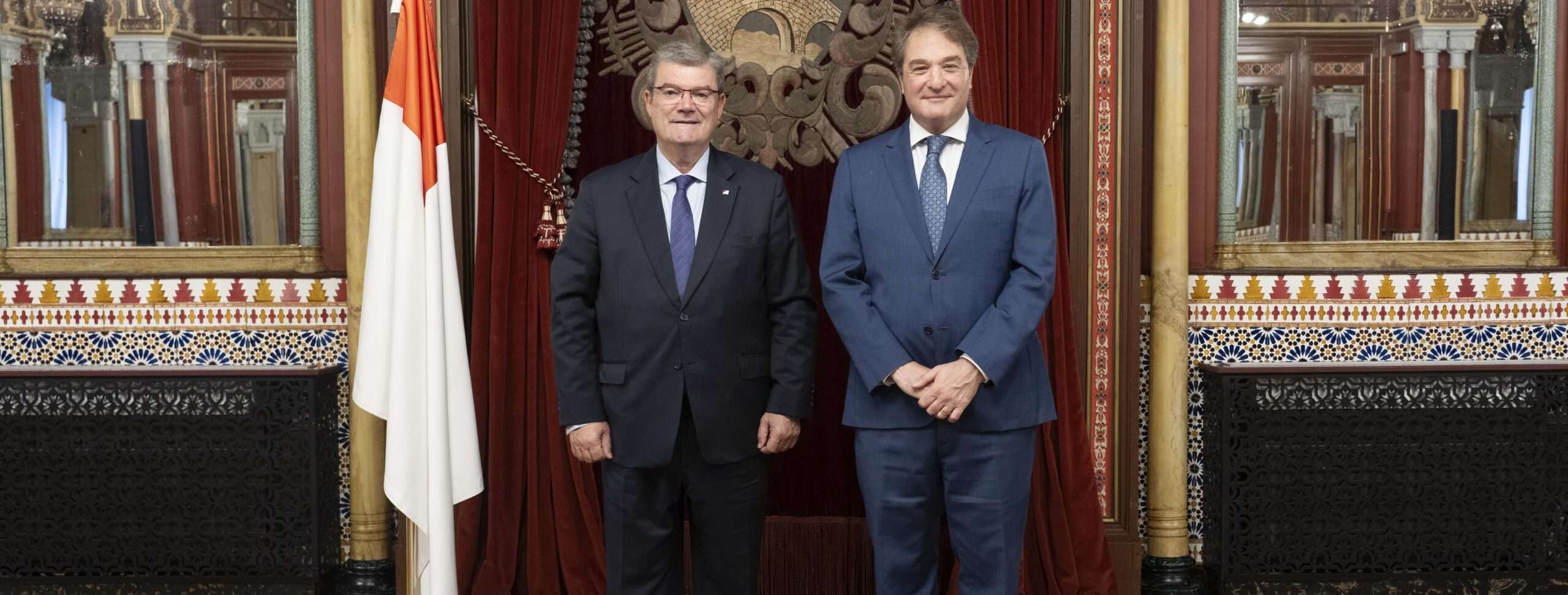 El alcalde de Bilbao se reúne con el nuevo cónsul de Uruguay, Pedro Eduardo Keuroglian Gómez