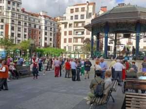 Los bailables siguen en octubre en el Kiosco de la Casilla con cuatro citas al aire libre