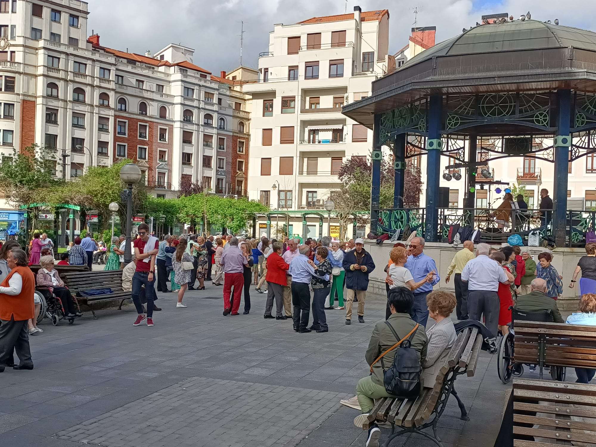 Los bailables siguen en octubre en el Kiosco de la Casilla con cuatro citas al aire libre