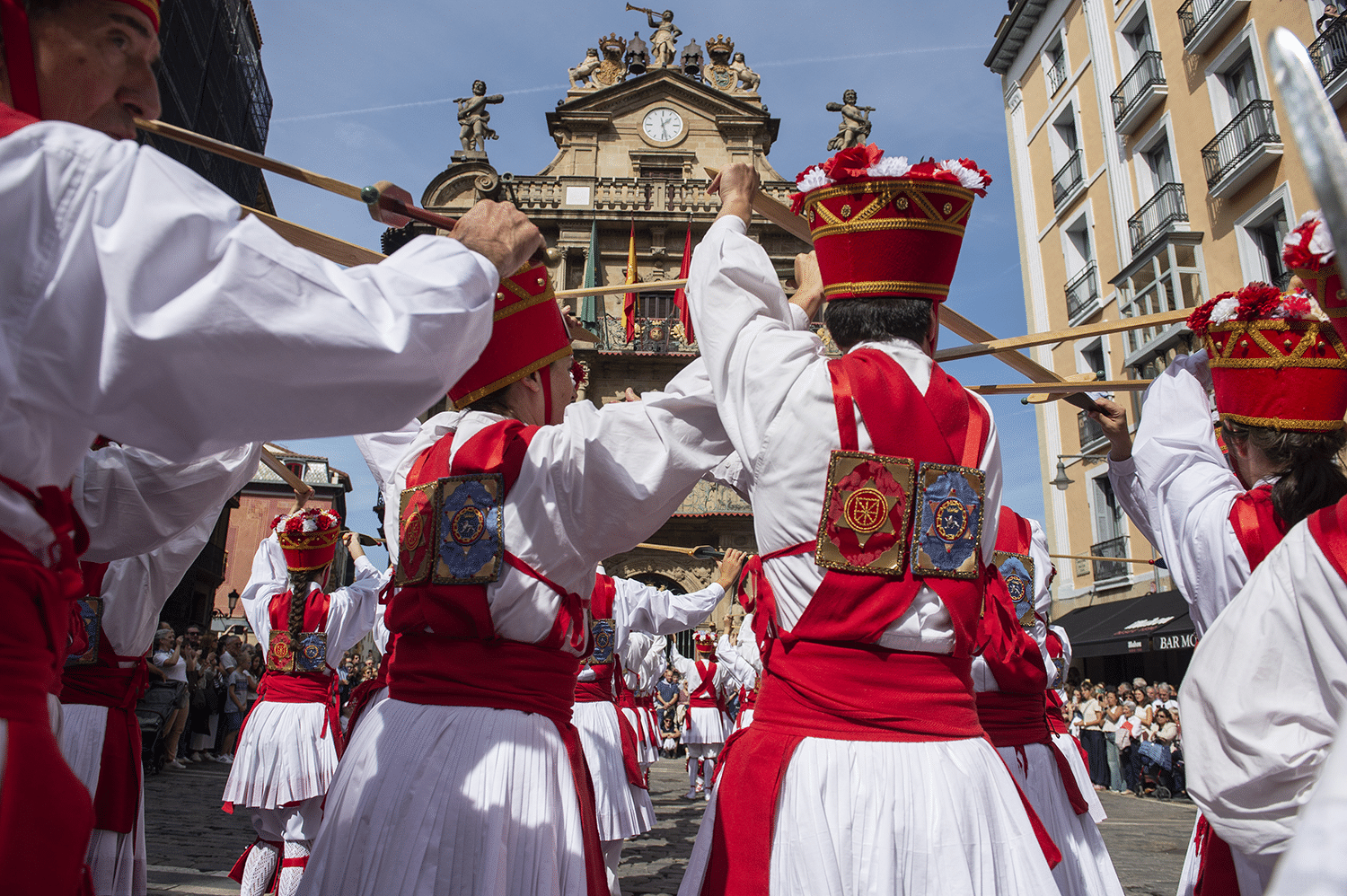 San Fermín de Aldapa: Comparsa, concierto de La Pamplonesa y ezpata dantza de Duguna destacan en el programa municipal