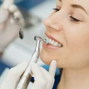 Cuadra Dentistas refuerza en Amurrio su atención odontológica con nuevas técnicas de rehabilitación y estética