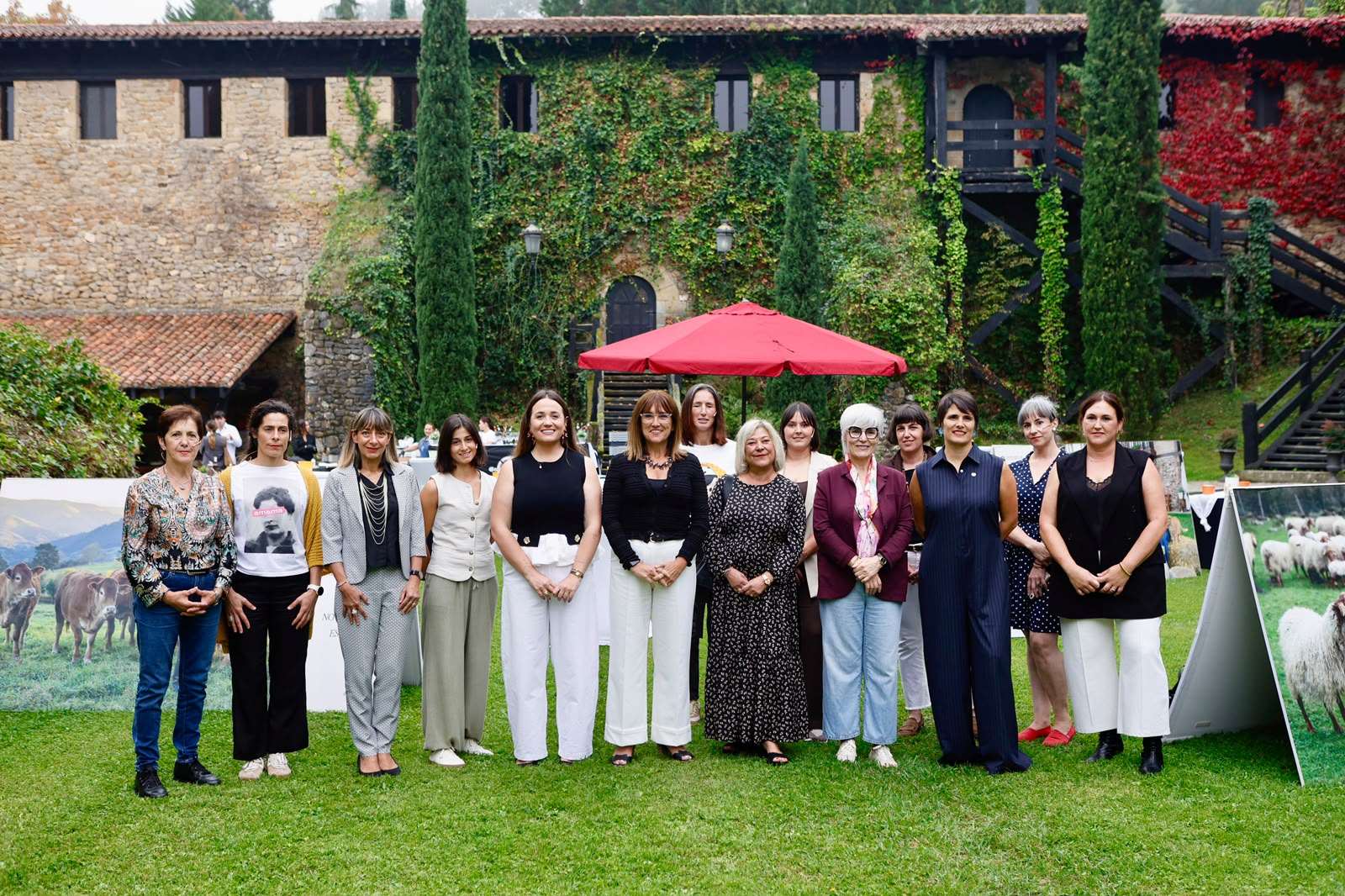 Mujeres rurales comparten experiencias de emprendimiento y relevo generacional en encuentro de Galdames