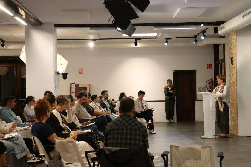 Iniciativa Komukide: Estudiantes se Unen para Transformar su Comunidad Local a Través de la Diputación