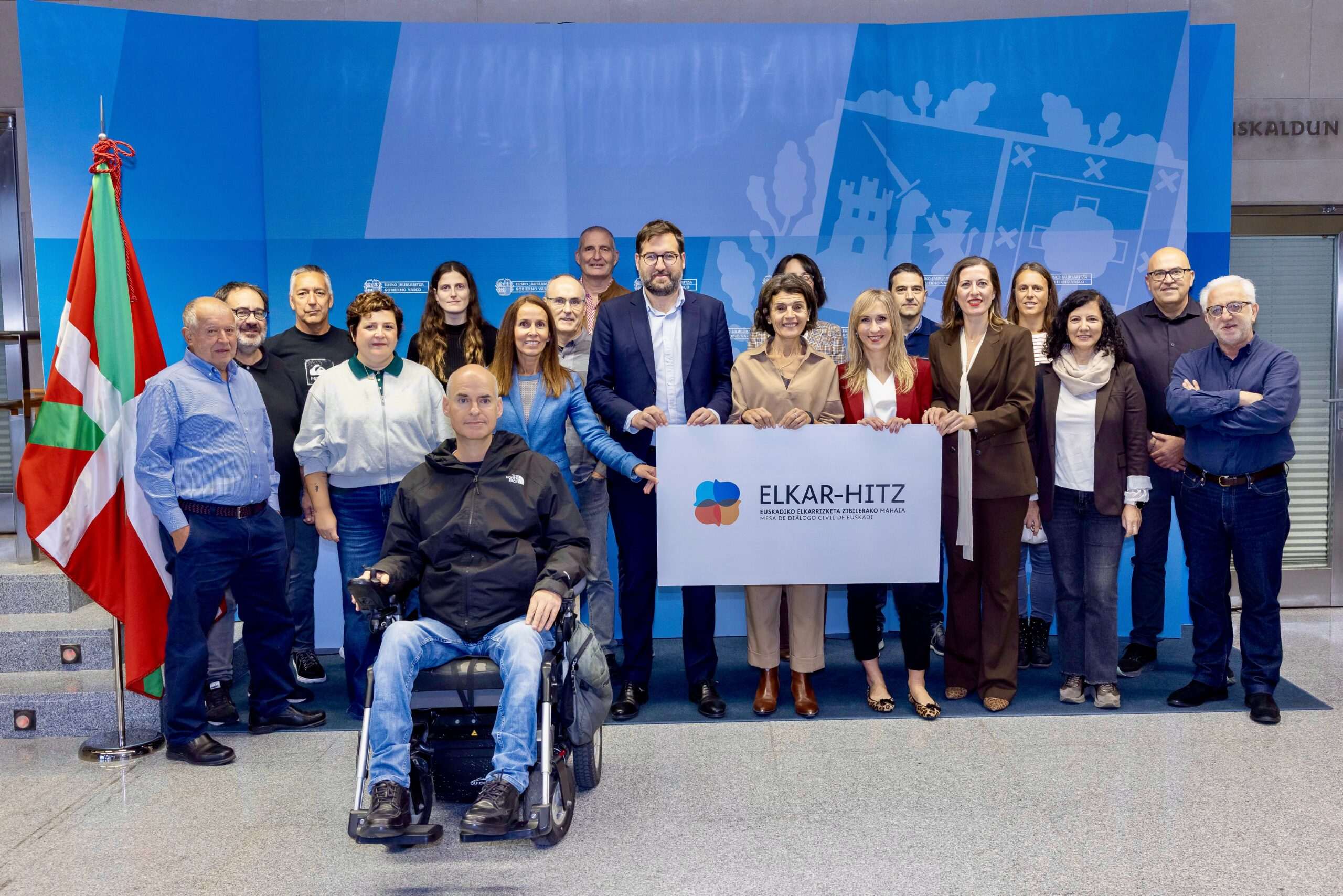 Reunión del pleno de la Mesa de Diálogo Civil de Euskadi en Vitoria Gasteiz,