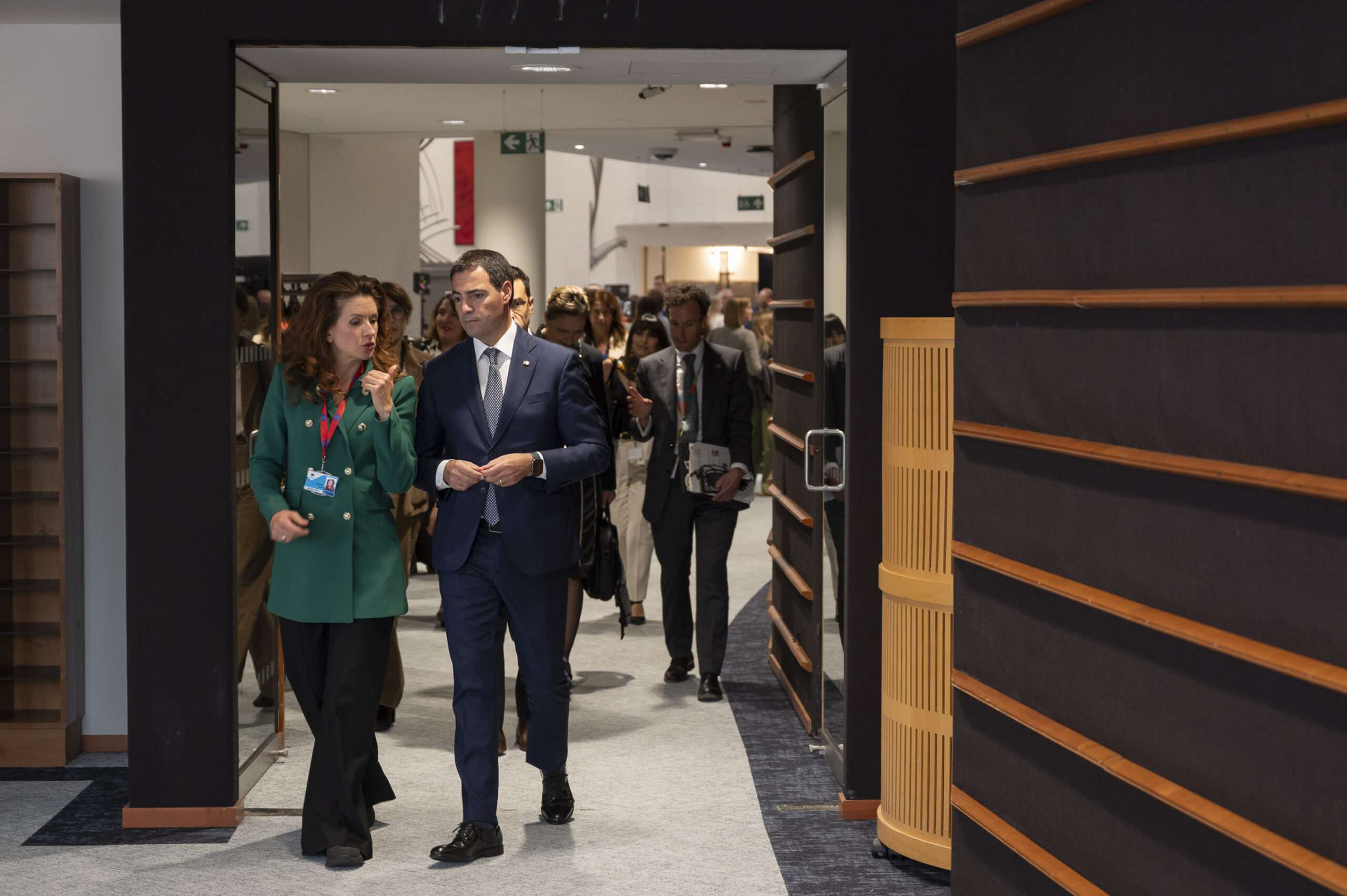 El Lehendakari se encuentra con Kata Tüttő, presidenta del Comité Europeo de las Regiones en