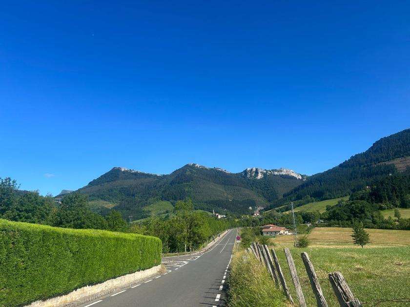 La diputación inicia la construcción de un camino seguro para peatones en Urkulu