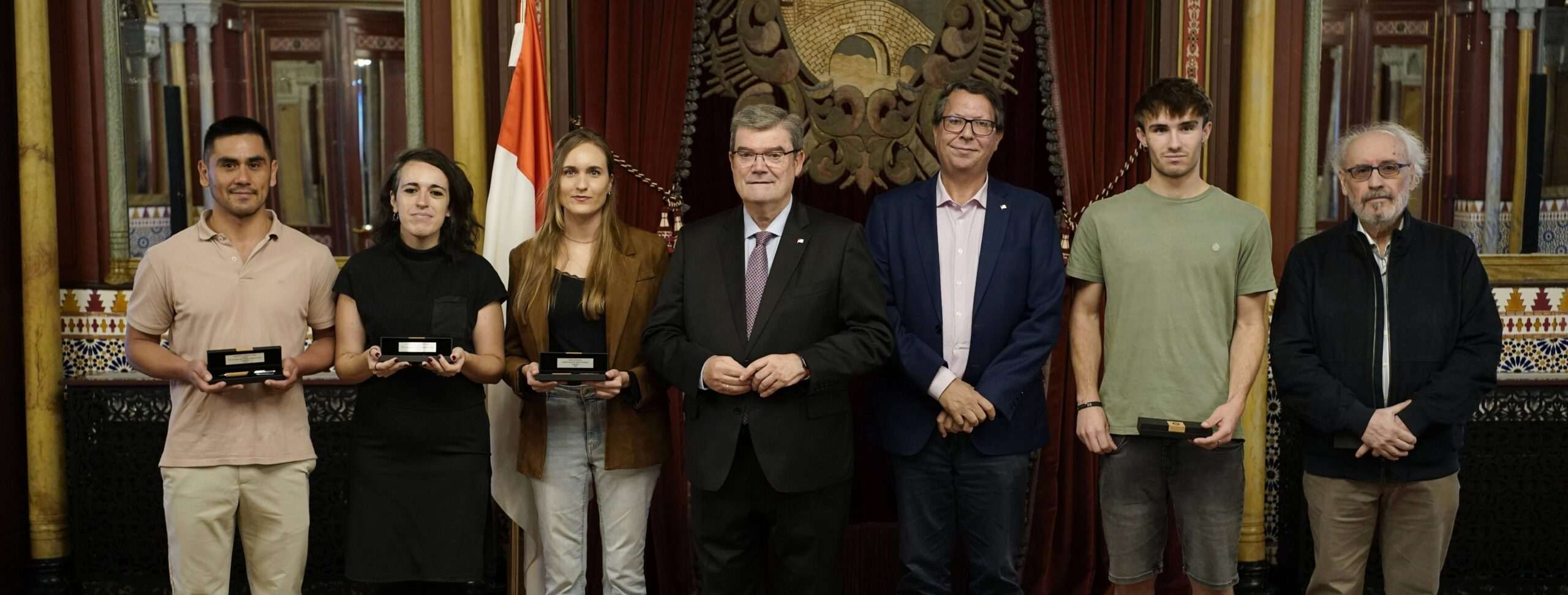 Bilbao rinde homenaje a Gabriel Aresti en la entrega de premios de la 43ª edición del concurso de cuentos que lleva su nombre